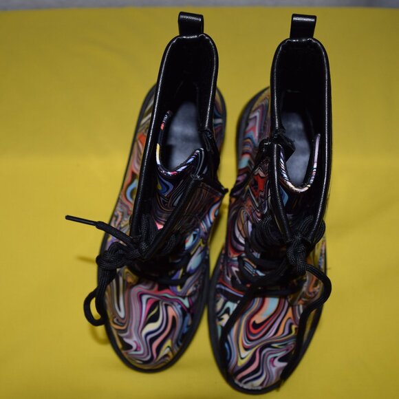 Steve Madden  Women's Size 5Jrock Colorful 70s Swirl  Lace Zip Combat Boots used - Picture 2 of 7